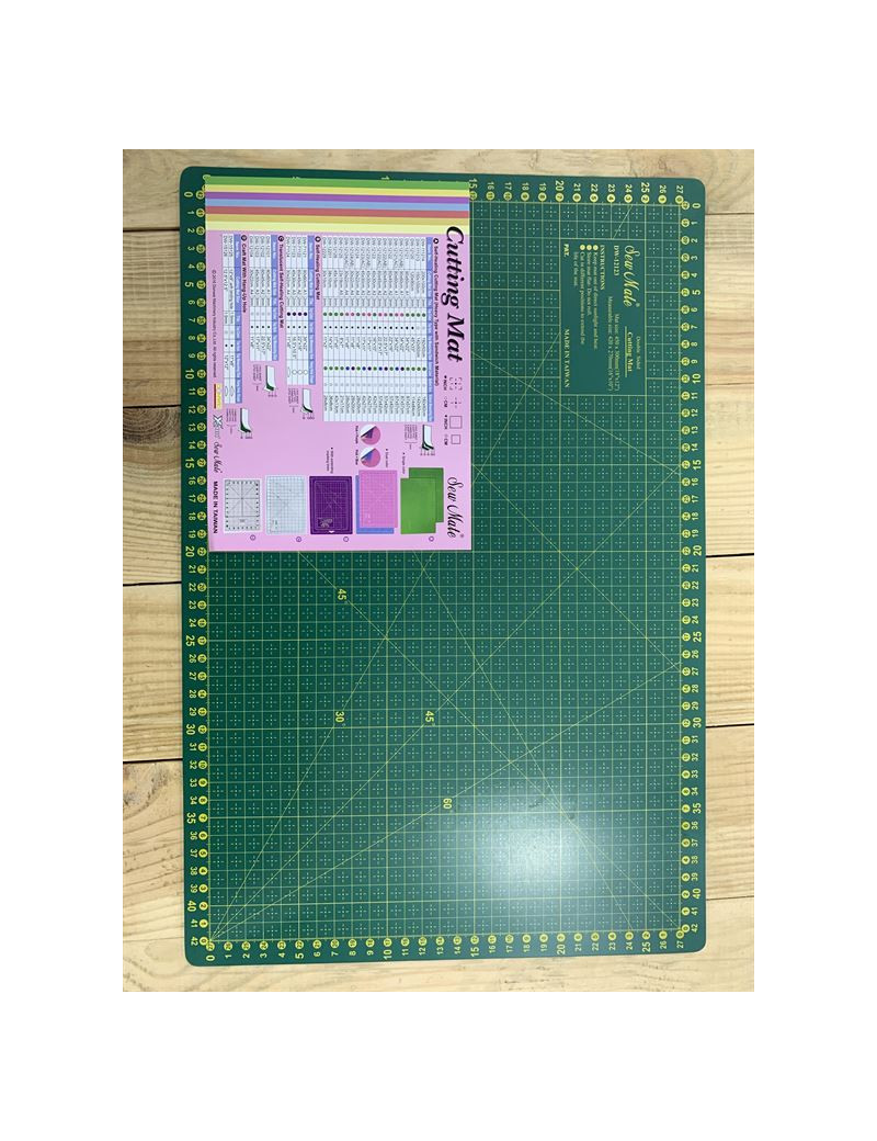TAPIS DECOUPE 30X45CM  400102