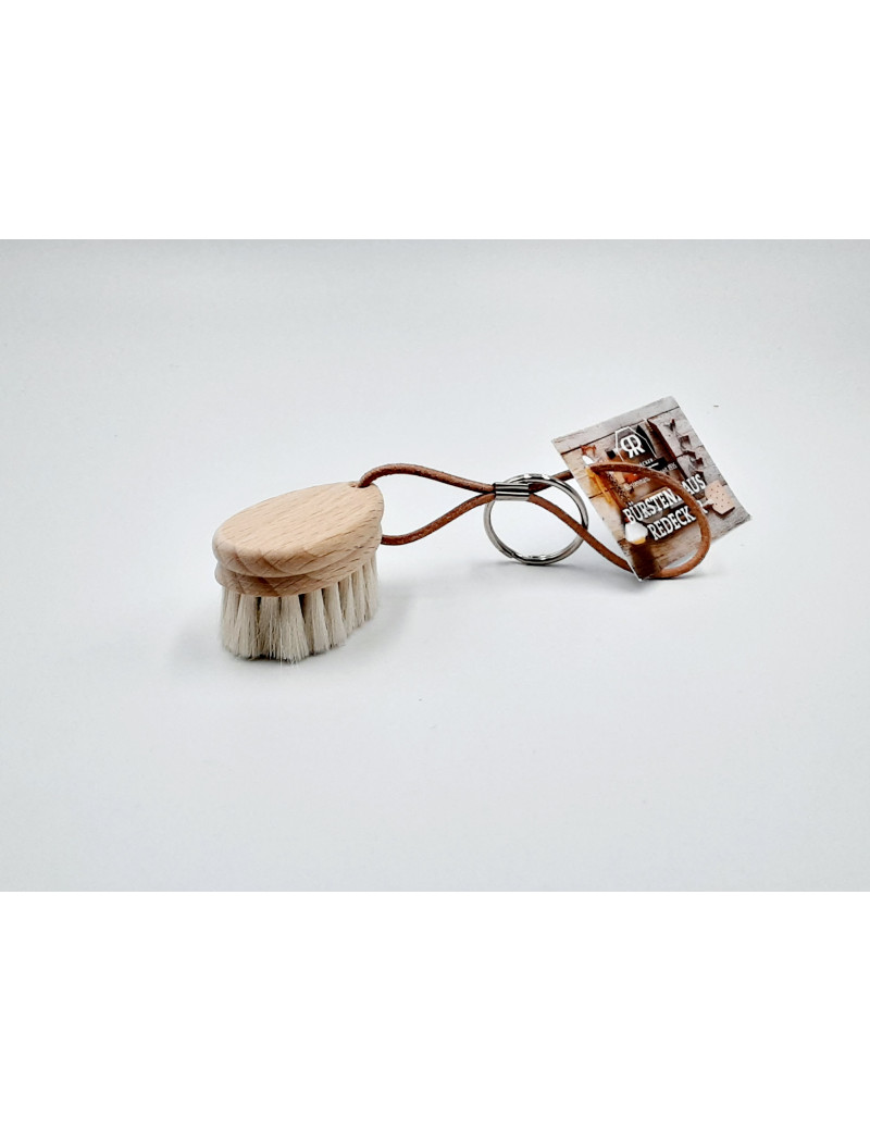 BROSSE EN PORTE CLEF 4.80 CM POUR RESTER IMPECABLE