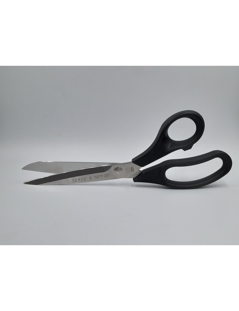 TAILLEUR PREMAX MANCHE PLASTIQUE 26,5 CM