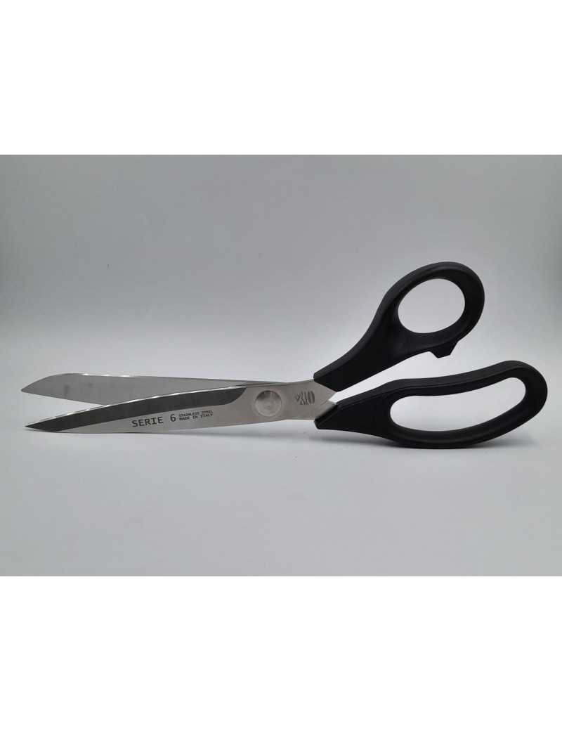 TAILLEUR PREMAX MANCHE PLASTIQUE 28 CM
