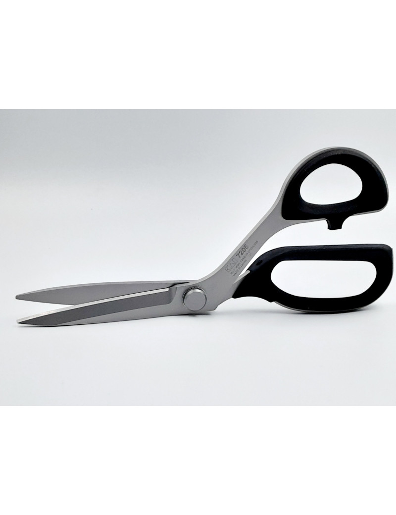 CISEAUX KAI SERIE 7000 21CM