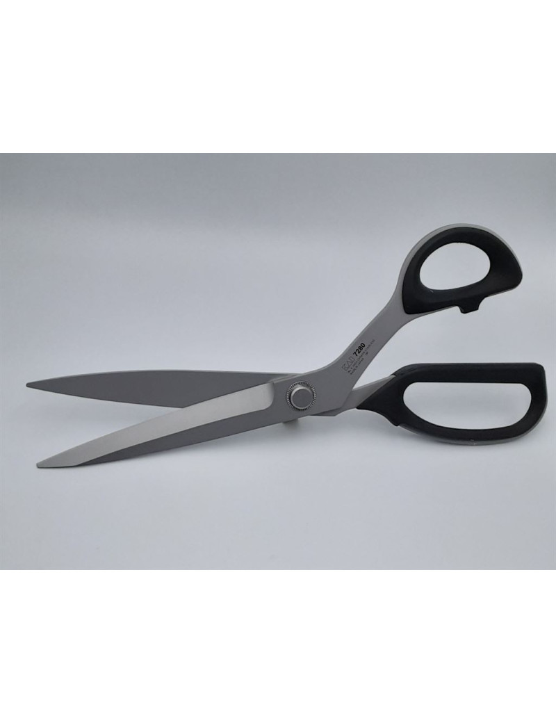 CISEAUX KAI SERIE 7000 28CM